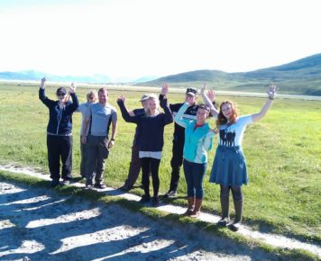 Psychology Internships Abroad students waving