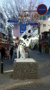 koreasculpture-adelante-abroad